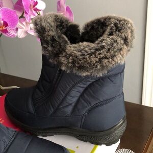 Women’s Spring Step (Flexus Italian Comfort) Navy Blue Booties Size 8